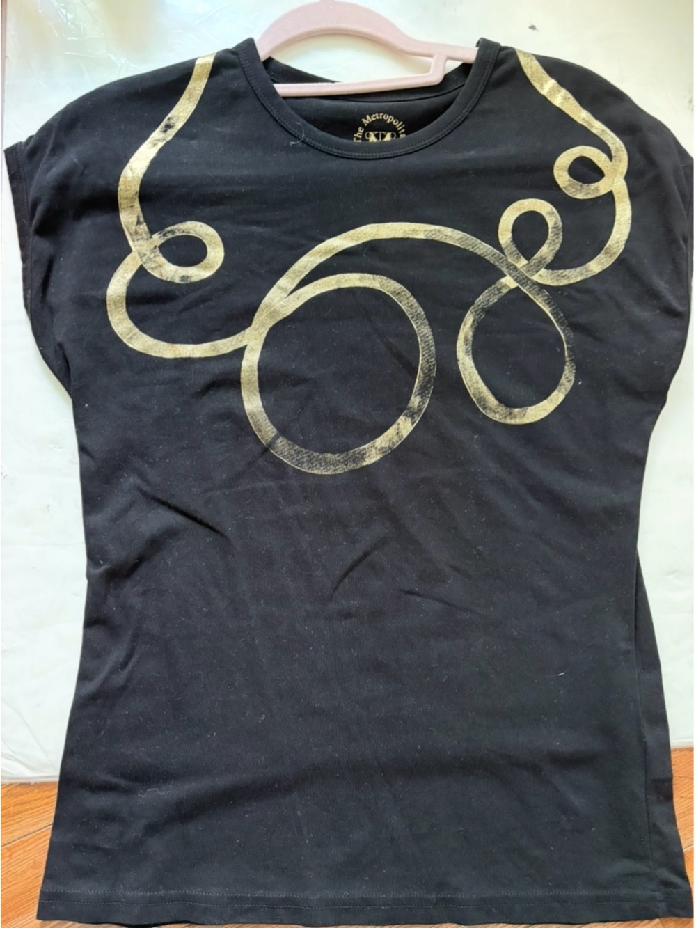Metropolitan museum of art black and gold tshirt